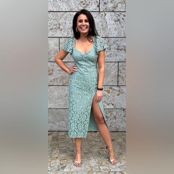 BLOGGERS FAVE NWT ZARA MINT LACE MIDI DRESS - Picture 1 of 5